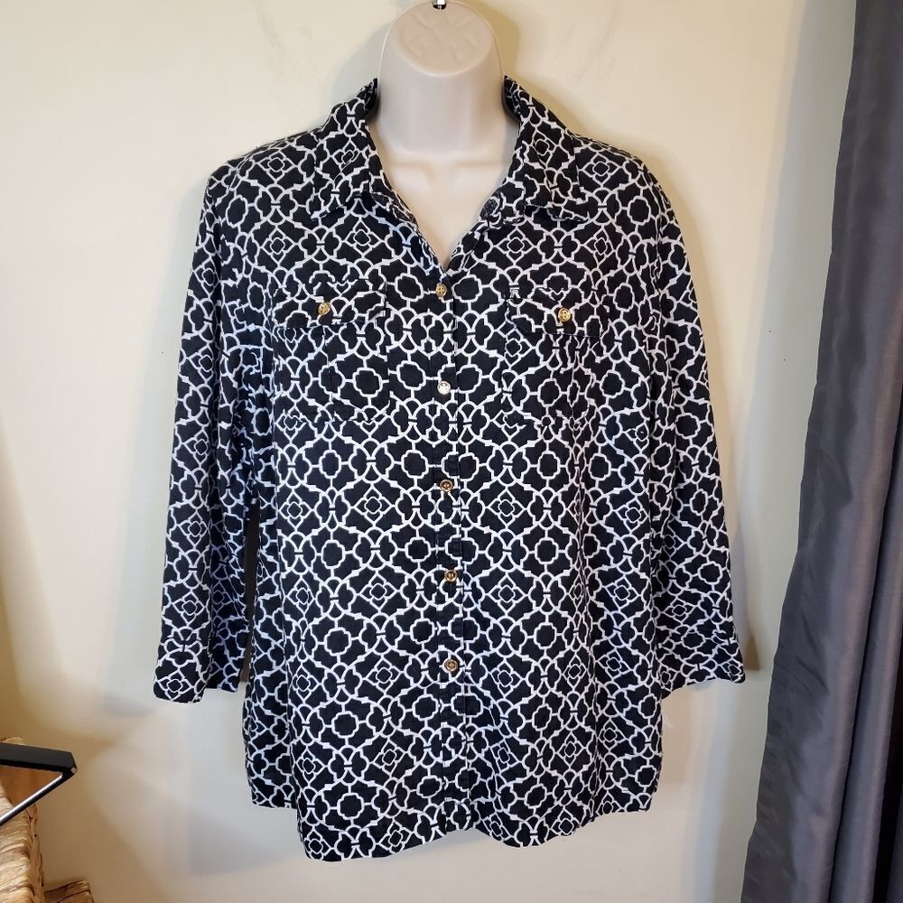100% Linen Black & White Button Down Shirt w Roll Sleeves